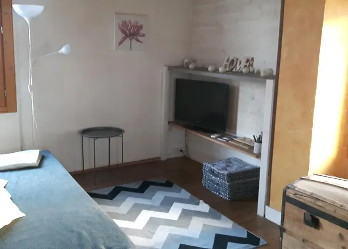 Chaleureuse Petite Maison Avec Jardin